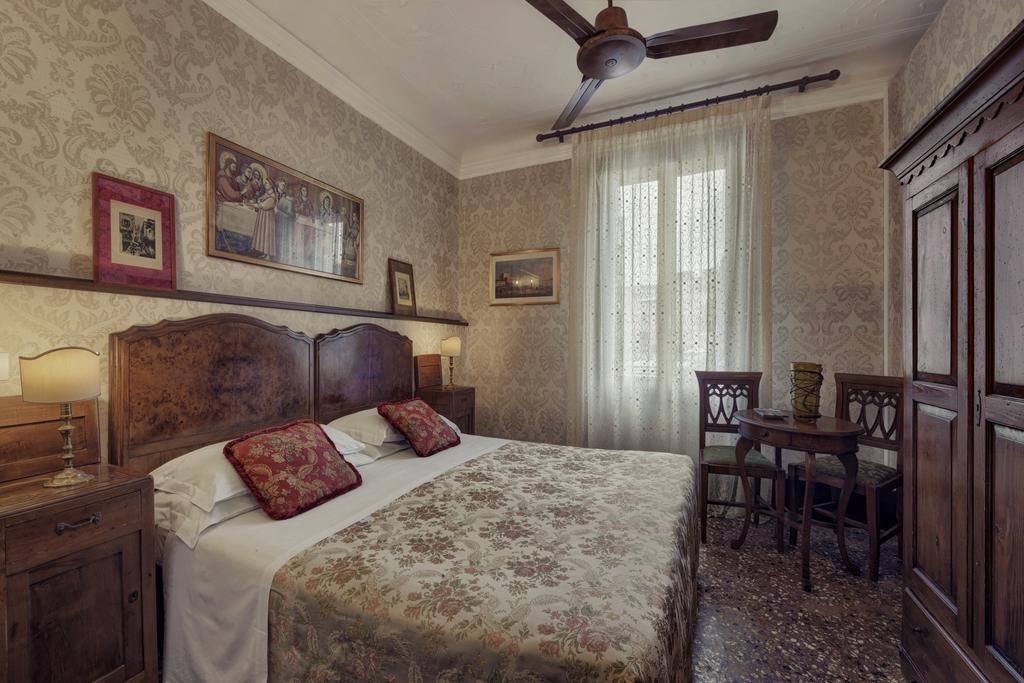 Hotel Galleria Venice Luaran gambar