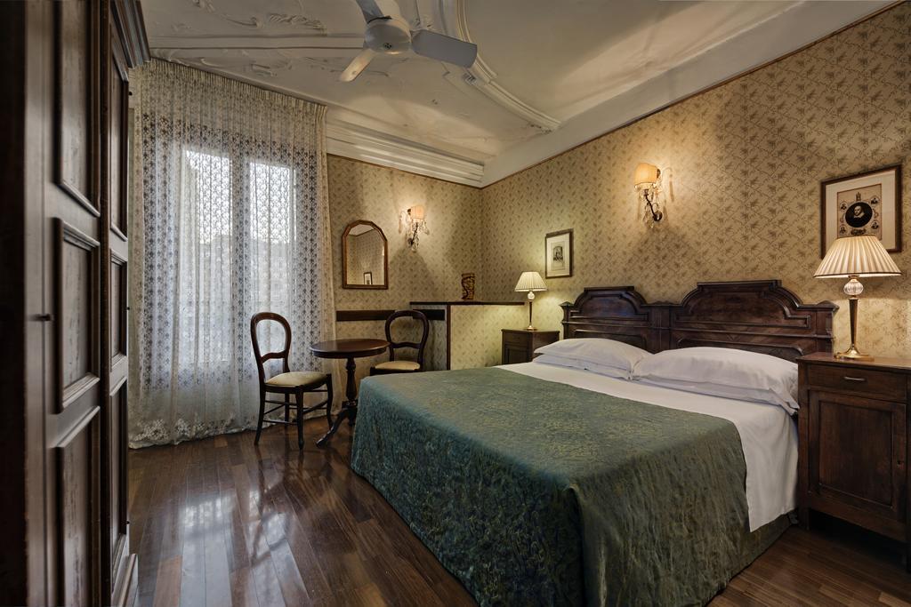 Hotel Galleria Venice Luaran gambar
