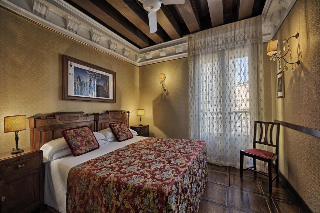 Hotel Galleria Venice Luaran gambar